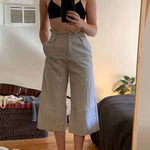 Pinstripe cropped pants